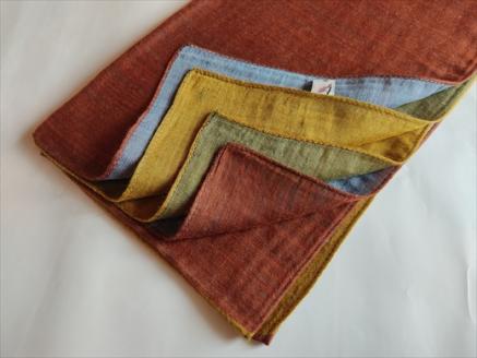 富士桜工房「やすらぎストール」ゴールド×モスグリーン×テラコッタ×グレイッシュブルー 男女兼用ウール＆シルクの二重ガーゼ構造 FAA4016