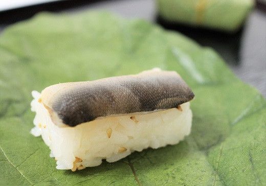 柿の葉の若鮎すし　【冷凍４個入りｘ５パック】【tab0144】