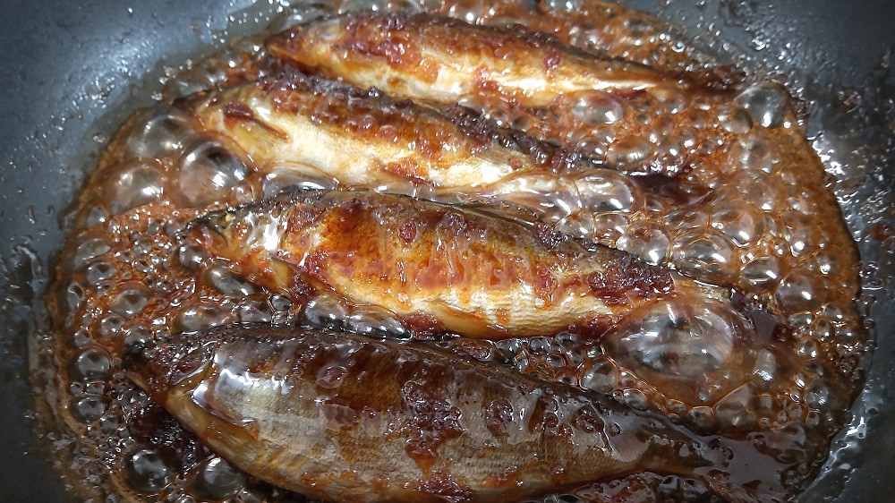 ふっくら子持ち鮎の甘露煮 【1パック１匹入り×５パック】【tab0179】