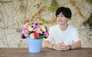 空間を彩る　季節のフラワーアレンジメント　Xサイズ×毎月2回×6ヶ月（全12回）