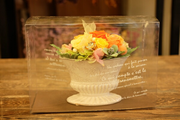 空間を華やかに　プリザーブドフラワー「ポットアレンジ」ブルー系