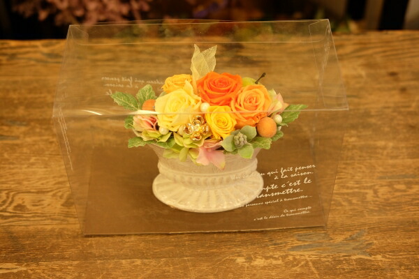 空間を華やかに　プリザーブドフラワー「ポットアレンジ」ブルー系