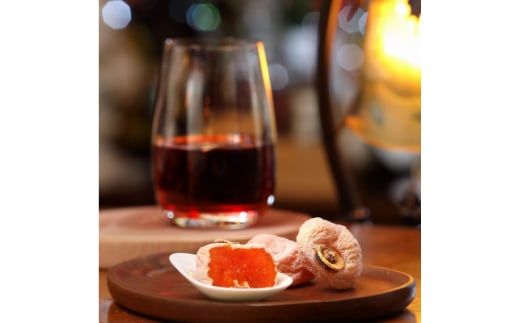 市田柿 贈答用 化粧箱入り 大粒 厳選 8粒 ＪＡみなみ信州ＤＭセンター | 柿 かき 干し柿 干しがき 市田柿 国産 特産品 ドライフルーツ 甘い やわらか 果物 フルーツ 信州 南信州 送料無料 ふるさと納税 長野県 飯田市 贈答用化粧箱入り 大粒厳選8粒