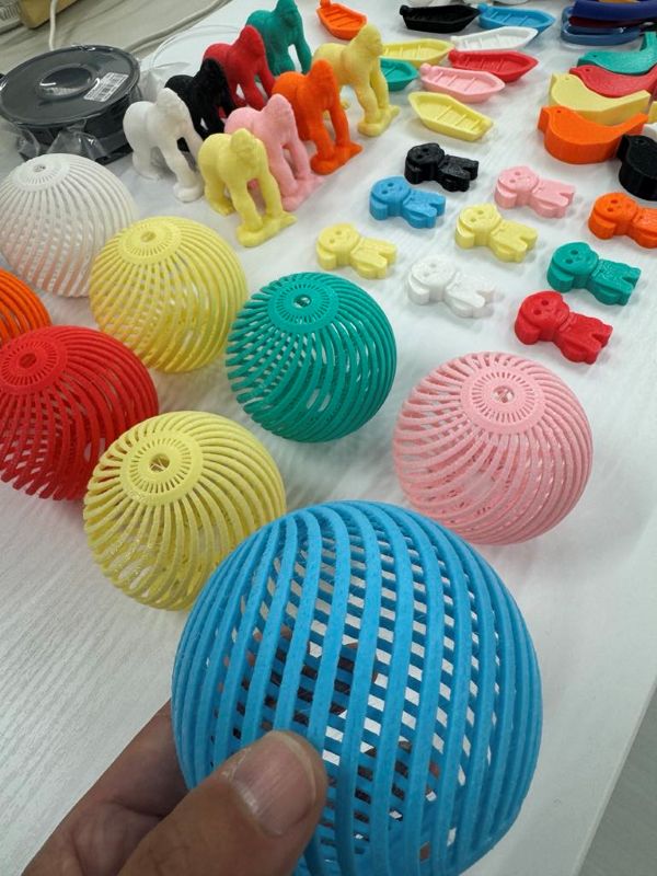 キッズ3Dプリンター（Kidoodle Mini BoxA1）　プラスチックを思い通りに成形。1300種類の内蔵データですぐに使用可能。進学祝いにも｜伊那市 プリンター ３D プラスチック 信州 長野県 キッズ 子供 【191-01】