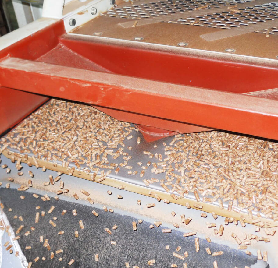 燃料 木質ペレット ピュア１号 （ 10kg × 6袋 ）| 燃料 ペレットストーブ 木質 ペレット 固形燃料 森林 資源 間伐材 CO2削減 自然エネルギー 長野県 伊那市 【027-05】