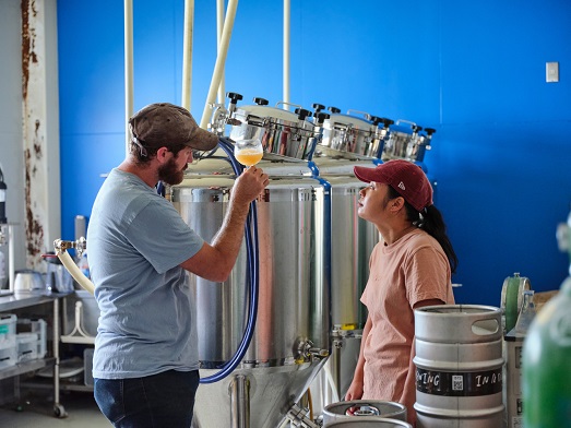 伊那の果物で醸す、フルーティーなクラフトビール6本セット　350mL缶×6本（種類お任せ　3種以上）|伊那市 長野県 信州 クラフトビール スペシャル お酒 アルコール ビール【017-18】