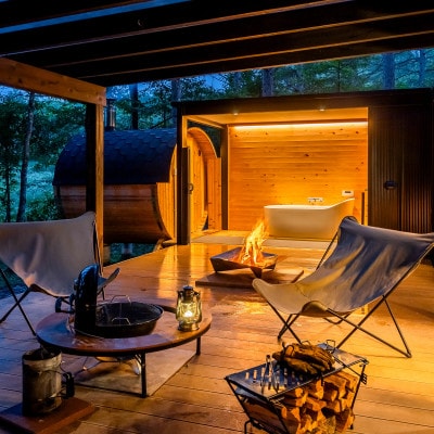 【八ヶ岳PRIVATEWOODS NADA】プライベートサウナ付グランピング宿泊券(9000円分)
