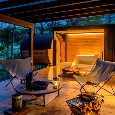 【八ヶ岳PRIVATEWOODS NADA】プライベートサウナ付グランピング宿泊券(60000円分)