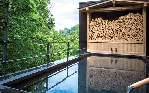 3万冊の蔵書ラウンジで大人の寛ぎを愉しむ渓谷の一軒宿「蓼科 親湯温泉」で使える宿泊券30,000円分