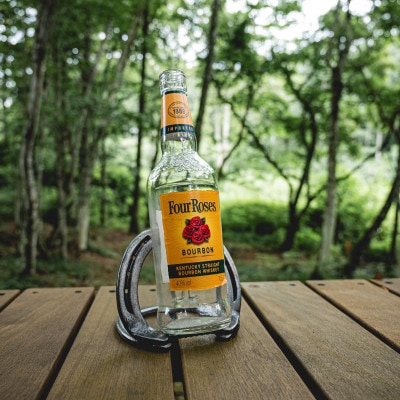 【幸運を呼ぶホースシュー】ウイスキースタンド