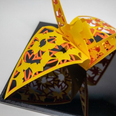 立体切り絵:折り鶴～四季シリーズ・秋