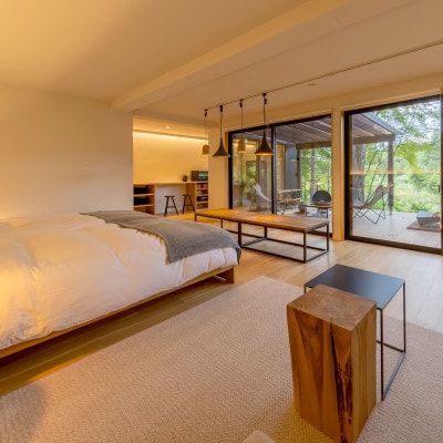 【八ヶ岳PRIVATEWOODS NADA】プライベートサウナ付グランピング宿泊券(9000円分)