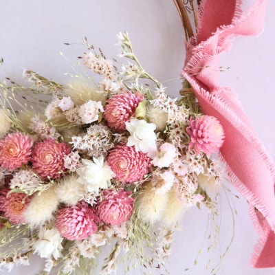 信州八ヶ岳の麓から贈るドライフラワーリース Sハーフ(ピンク)