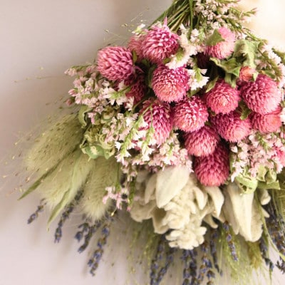 信州八ヶ岳の麓から贈る 千日紅のドライフラワースワッグM(ライトピンク)