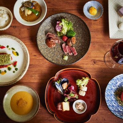 3万冊の蔵書ラウンジで大人の寛ぎを愉しむ渓谷の一軒宿「蓼科 親湯温泉」で使える宿泊券15,000円分