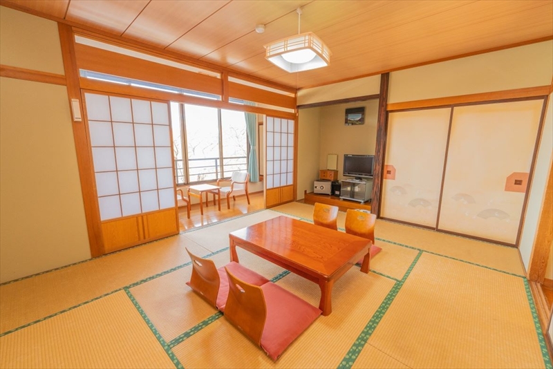 春日温泉もちづき荘　ご宿泊券1泊2食「信州佐久の６大名物　味わい尽くしプラン」クラフトビール1本付【１名様用】【春日温泉　もちづき荘　自慢の源泉かけ流し　滝風呂　岩風呂　地元の食材を使用した夕食　長野県 佐久市 】