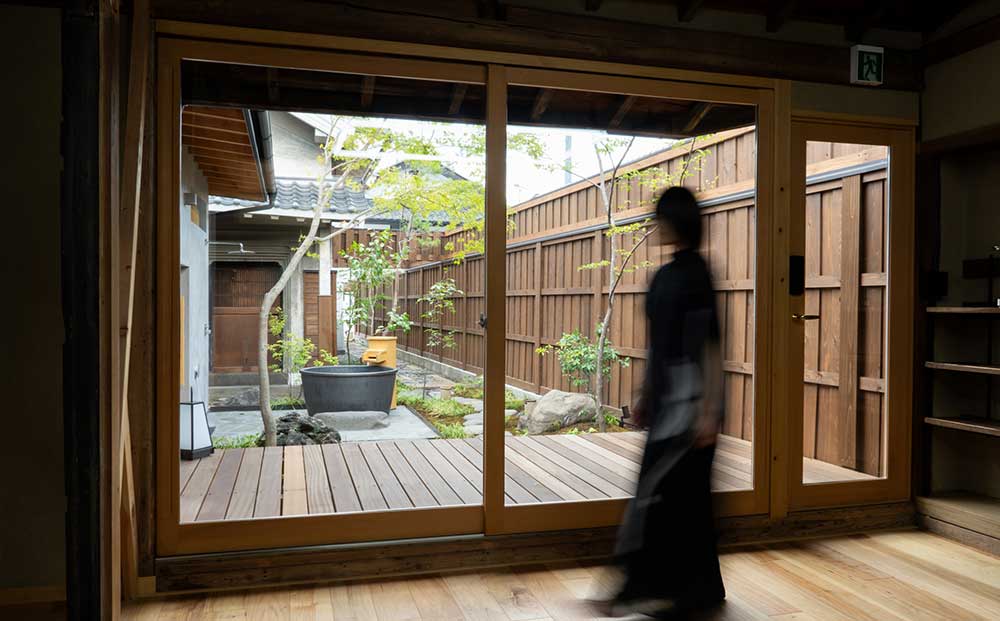 糸をほどくように、ときをほどく　北国街道海野宿 サウナ付き一棟貸し宿「上州屋」夕朝食付き（フレンチ）２名様宿泊券｜北国街道海野宿