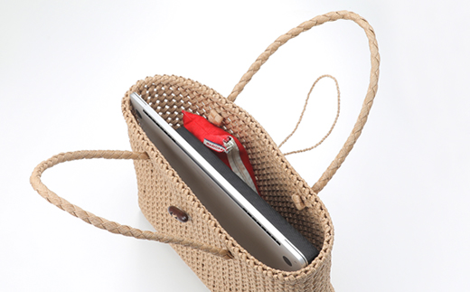 四つだたみ編みかご