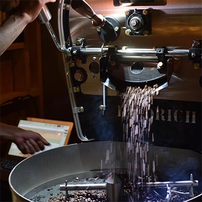 【毎月定期便】スペシャルティ珈琲深煎りブレンドとマンデリンのセット(豆のまま)定期便 全6回