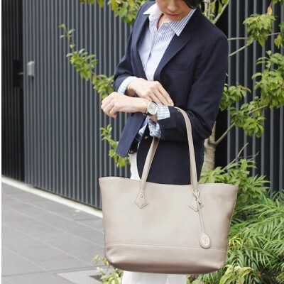 【濱野皮革工藝のバッグ】フィオーレミオトート(ベージュゴールド)