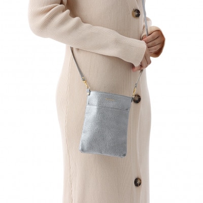 【濱野皮革工藝のショルダーバッグ】スマートフォンポシェット(ゴールド)