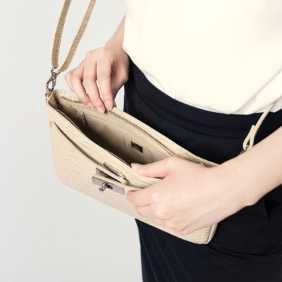 【濱野皮革工藝 】シューカペラショルダーバッグクロコ(バニラ×シルバー)