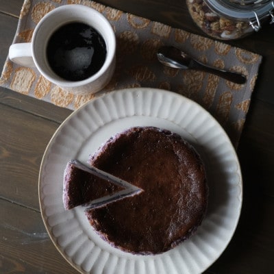 バスク風軽井沢高原ブルーベリーチーズケーキ(5号サイズ)【配送不可地域：離島】