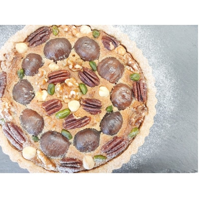 栗タルト＆ナッツ　6号サイズ(直径約18cm)1個【配送不可地域：離島】