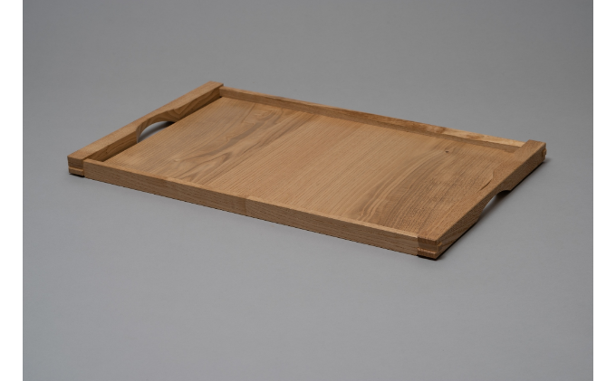 お盆 （白） トレー お膳 民芸品 工芸品 キッチン用品 日用品 耐候性 堅固 栗の木 日本伝統 三枚組接ぎ 木釘 自然 造形美 天然系 塗料 水洗い