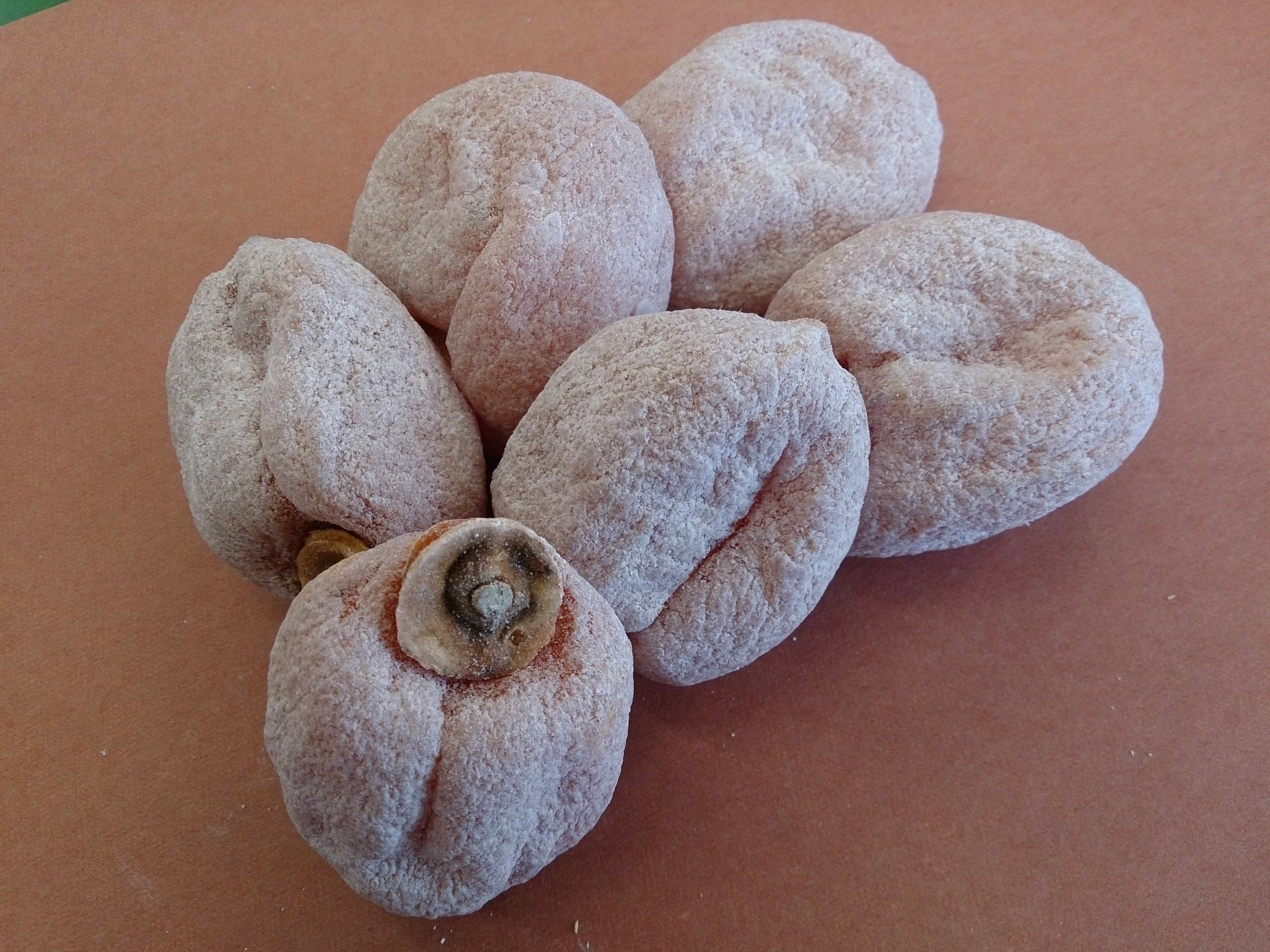 【市田柿専門店 金の柿】白箱「秀品」Lサイズ2個包装×10袋入り 2026年1月発送開始 長野県 信州 南信州 高森町 柿 干し柿 かき 高級 和菓子 お茶請け 個包装 贈答 プレゼント ギフト ドライフルーツ 自然食品 アグリスタくましろ