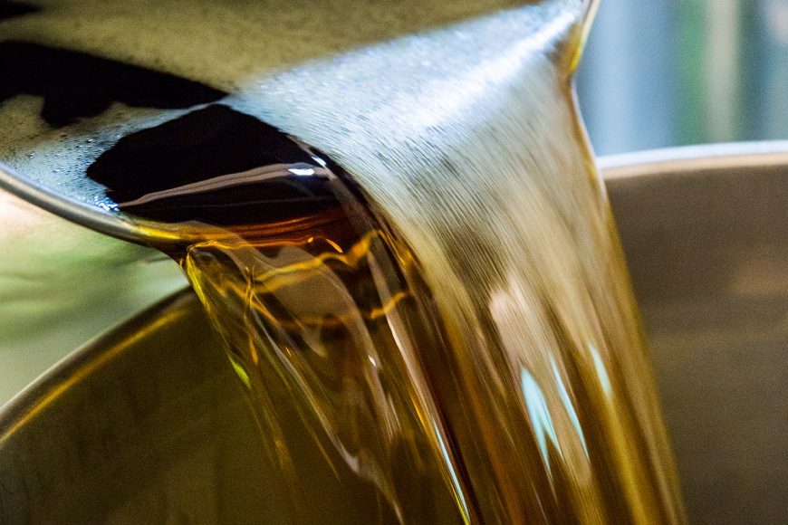 華密恋 薬用入浴剤 1500mL ( 特大 詰替え用 ） [カミツレ研究所 長野県 池田町 48110805] カミツレン カミツレ 入浴剤