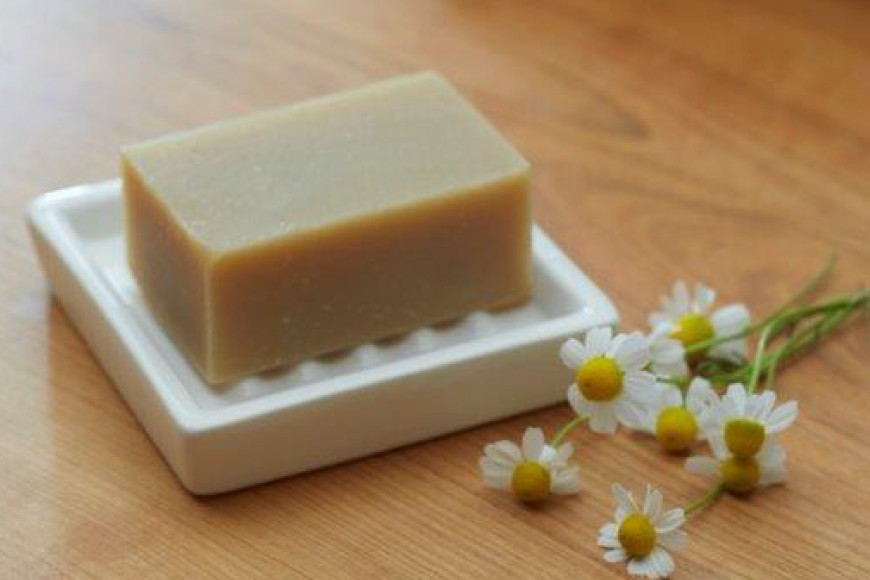 華密恋 ナチュラルソープ 100g [カミツレ研究所 長野県 池田町 48110796] カミツレン カミツレ ソープ