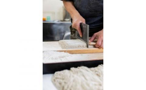 小谷産そば粉使用の手打ちそば