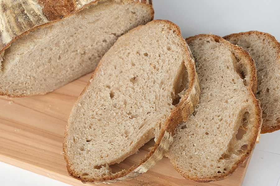 黒姫高原『パン小舎（pangoya）のカンパーニュ』家族で食べ