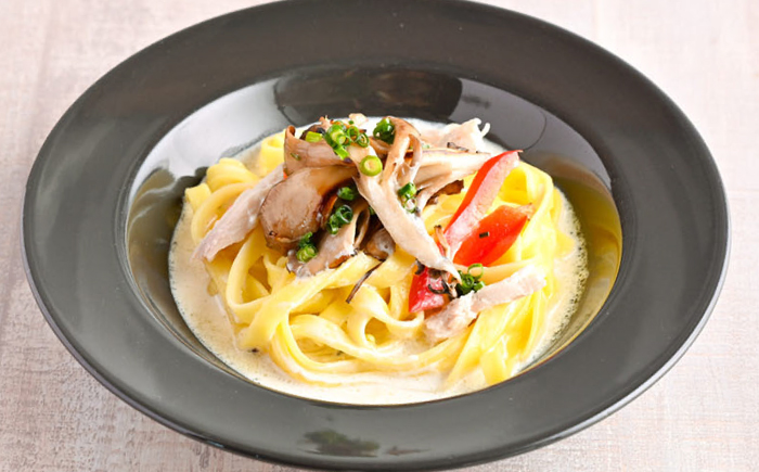 【6回定期便】 【グルテンフリー】 モチモチ平打ち麺！ 米粉フェットチーネ グルテンフリー 米粉 パスタ 岐阜市 / 小林生麺 [ANGM027]