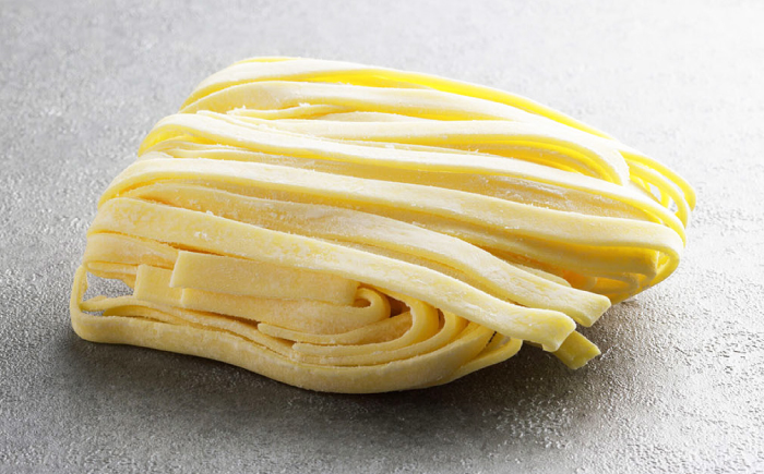 【グルテンフリー】 モチモチ平打ち麺！ 米粉フェットチーネ 8袋セット グルテンフリー 米粉 パスタ 岐阜市 / 小林生麺 [ANGM014]