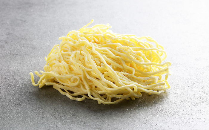 【グルテンフリー】 のど越しツルツル！ 米粉ラーメン ウェーブ 8袋セット グルテンフリー ヌードル らーめん 岐阜市 / 小林生麺 [ANGM010]