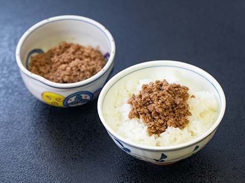 【粋料亭 助六】牛肉そぼろ煮