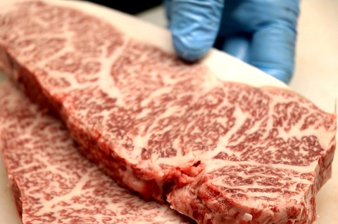 A5飛騨牛『ヒレ(3枚)』と『サーロイン(厚切り4枚)』ステーキセット