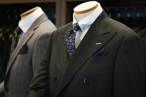 オーダースーツ 7着 仕立券 高級服地＜SUITO WOOL＞使用（出張オーダーサービス）
