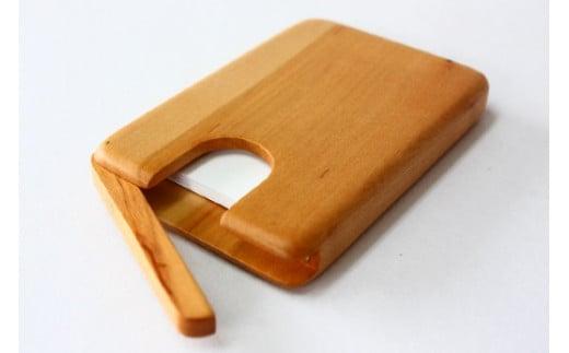 【nokutare】 木の名刺入れ （plain） 天然木 カードケース 名刺入れ 飛騨の匠 工芸 木製 木目 メンズ レディース シンプル 収納 男性用 女性用 男女兼用 飛騨高山 ノクターレ CB017