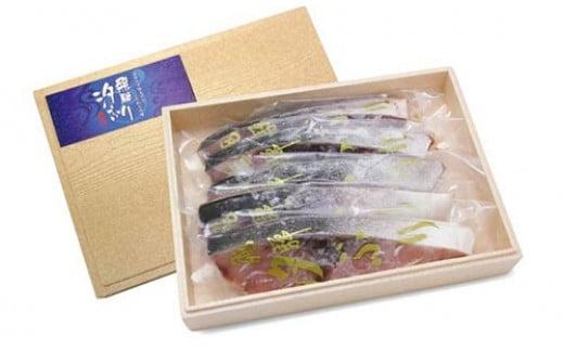 【年内お届け】飛騨の汐ぶり 5切 ｜年内発送 塩ブリ 塩ぶり 汐ブリ 汐ぶり 国産 北海道産 天然ブリ  化粧箱入 ギフト 贈答 お歳暮 年越し 正月 お正月 飛騨高山 期間限定 37-938 (株)ファミリーストアさとう CY021