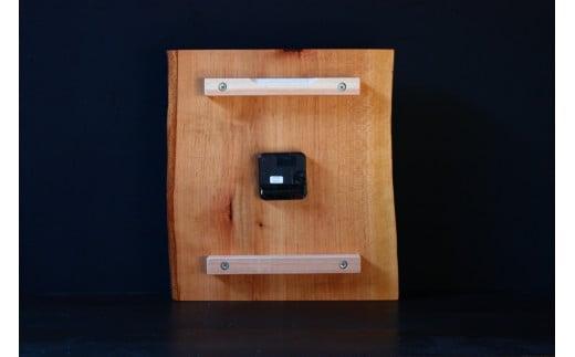 【nokutare】 壁掛け時計 耳付き 小 時計 フック付き 電池付き 木製 木目 広葉樹 サクラ クリ 天然木 時計 飛騨高山 ノクターレ CB034