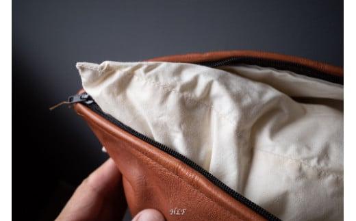 飛騨牛皮革HIDA Leather クッション | 本革 革製品 牛革 インテリア おしゃれ 上品 雑貨 ギフト FF004