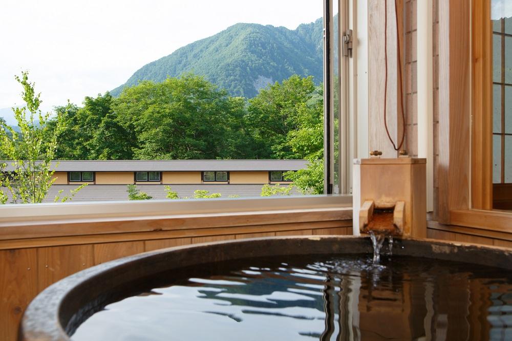 【匠の宿深山桜庵（共立リゾート）】平休日1泊2食付ペア宿泊券《【本館】開放式内風呂付和室 和ベッド+洋間付》JTB5471-015