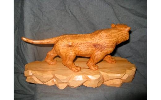 【数量限定】飛騨一位一刀彫 猛虎（大） | 伝統工芸品 いちい イチイ 一位一刀彫 一位一刀 一刀彫 工芸品 縁起物 品 置物 木彫り 飛騨高山 吉野彫刻所 MC046