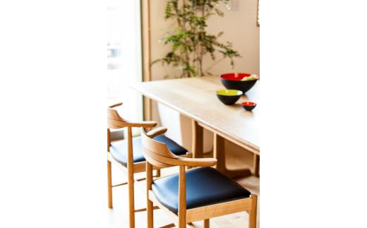 シズクルチェア OAK／本革ブラックダイニングチェア 飛騨の家具 飛騨家具 木馬舎 AY038