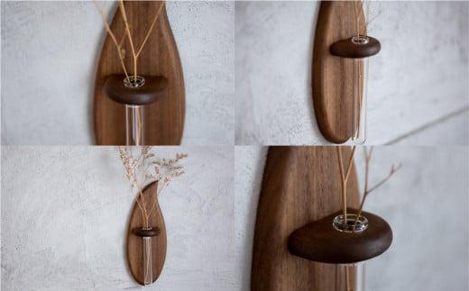 TaKuMi Craft 壁掛け一輪挿し Sサイズ | フラワーベース フラワースタンド 天然木 木製小物 花瓶 壁掛け 木製 小物 シンプル ブラックウォルナット コンパクト 木工 人気 おすすめ 新生活 飛騨高山 匠館 BL010