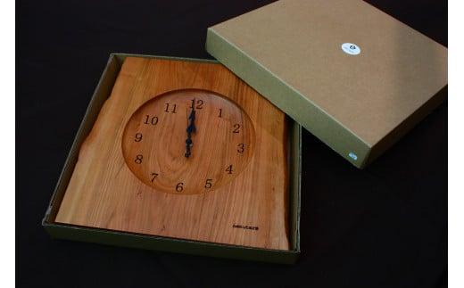 【nokutare】 壁掛け時計 耳付き 大 時計 フック付き 電池付き 木製 木目 広葉樹 サクラ クリ 天然木 時計 飛騨高山 ノクターレ CB037