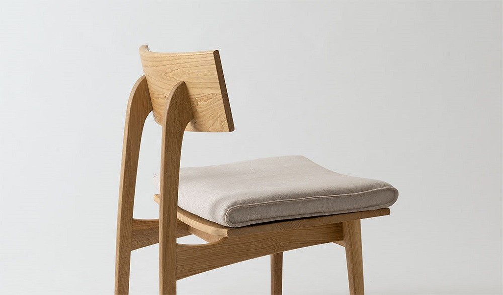 【飛騨の家具】　HIDA　森のことばクリ材仕様　LDチェア（SR240）　|椅子 イス 国産 飛騨家具 家具 飛騨高山 おしゃれ 人気 おすすめ 新生活 一人暮らし飛騨産業 CG338